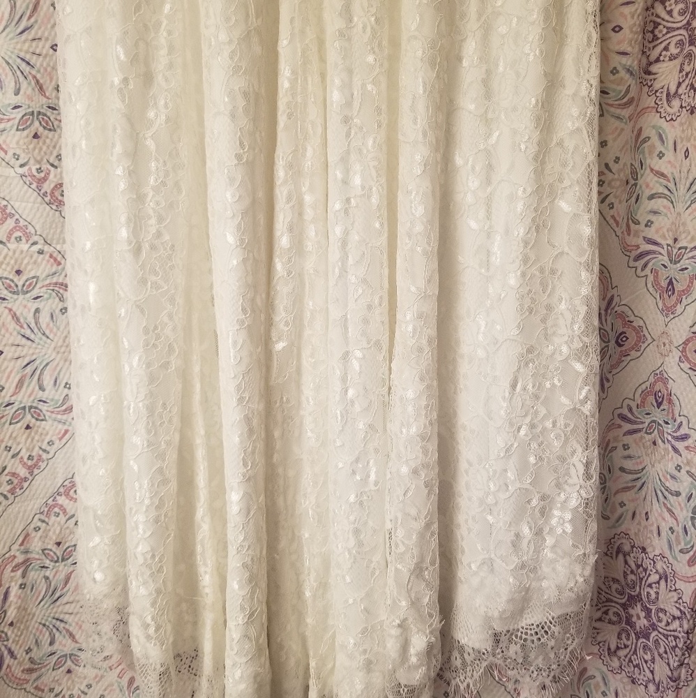 Lace Wedding Dress - Picture 7 of 8